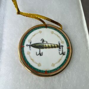 Vintage looking porcelain VTG fishing lure.